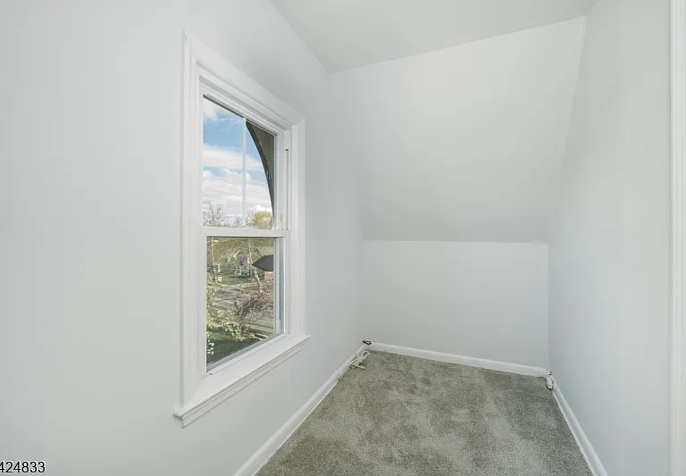 331 Main St — Photo 4