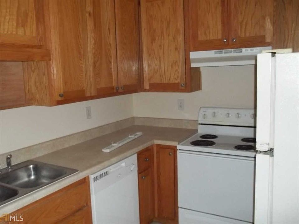 2nd image of 5335 Lee Cir