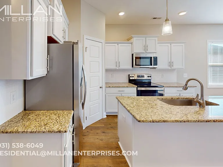 302 Elwell Rd — Photo 3