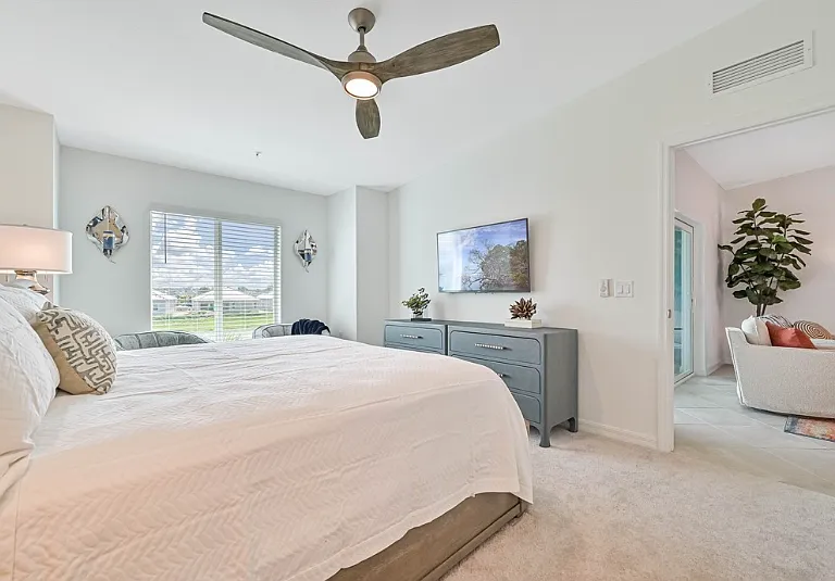 14221 Heritage Landing Blvd #922 — Photo 14
