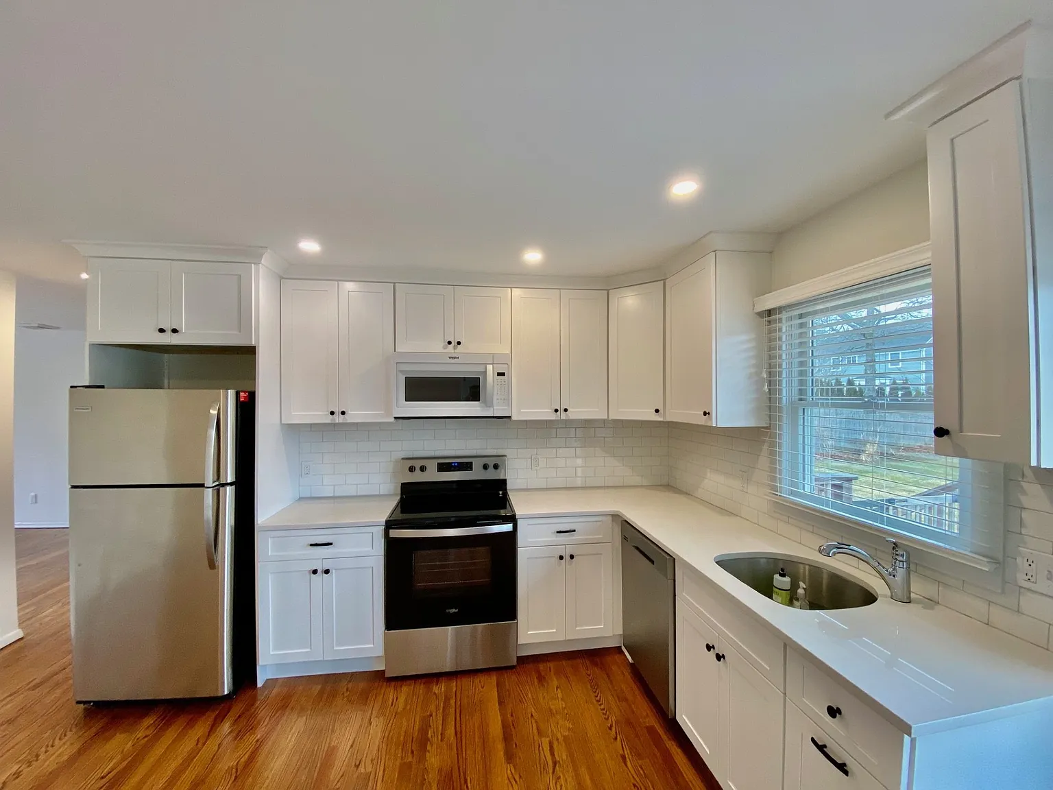 Beautiful 3 Bedroom Ranch Minutes to Greenport — Photo 2