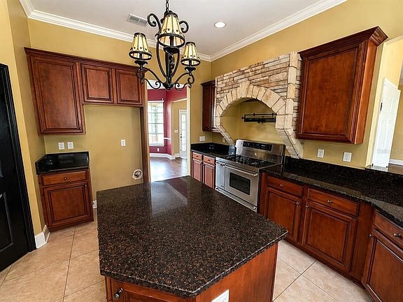 3rd image of 2305 SE 108th Ln