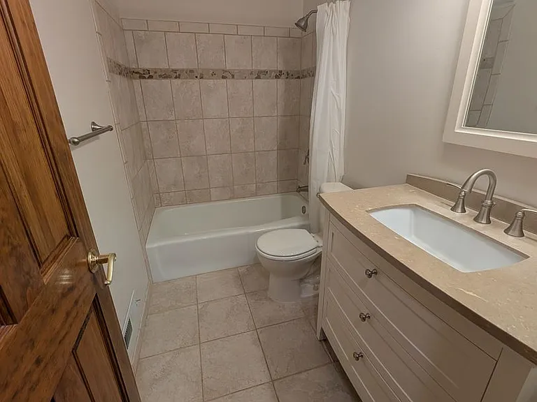 10207 Pilgrim Ln N — Photo 14