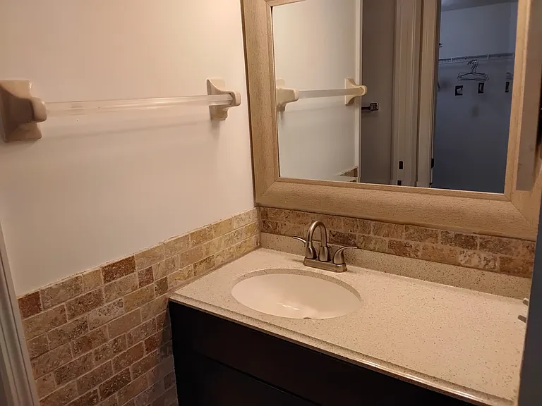 1207 Commonwealth Cir #B-204 — Photo 10
