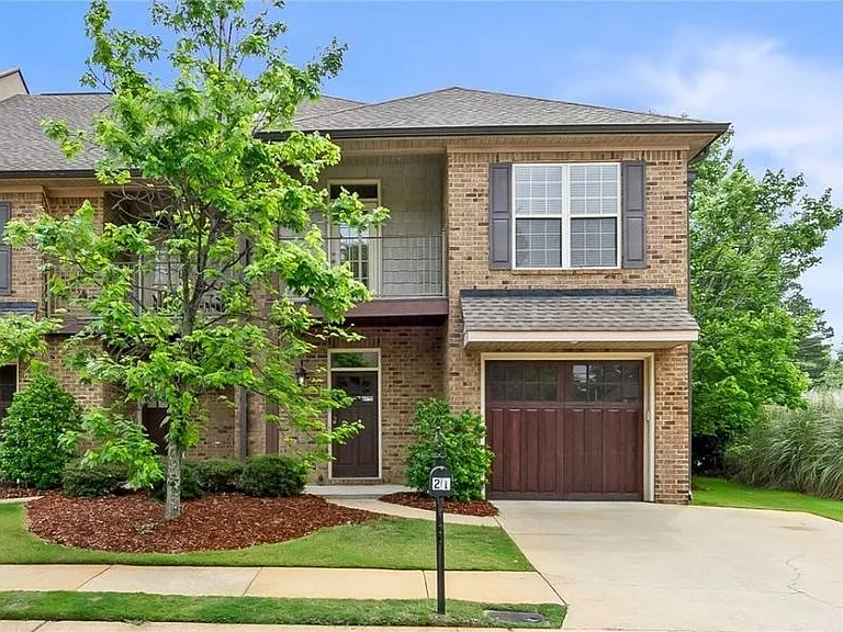 2800 Belle Chase Ln #21 — Photo 3