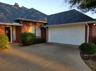 7001 Meadowside Rd S, Fort Worth, TX 76132