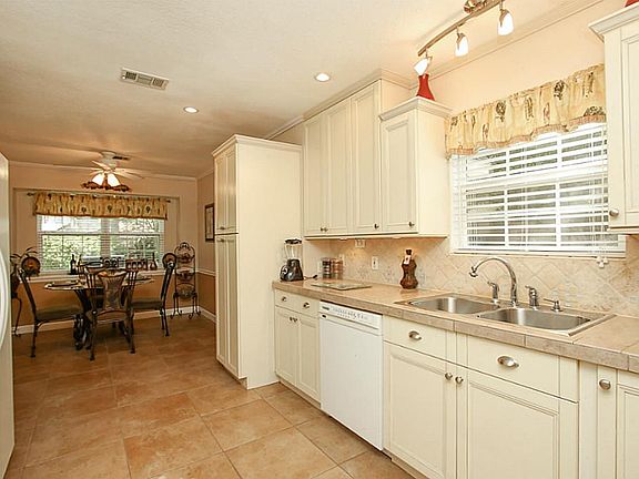 5th image of 4807 Fountainhead Dr