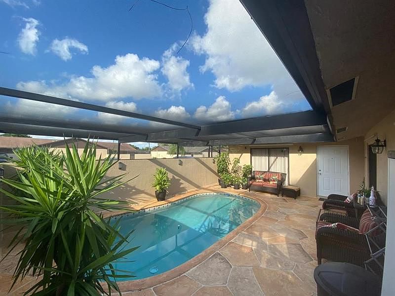 1st image of 4757 Sunny Palm Cir