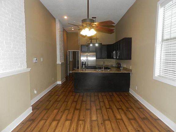2nd image of 2624 Palmyra St