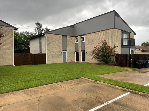 1315 Airline Dr, College Station, TX 77845