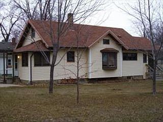 2nd image of 901 11th Ave N