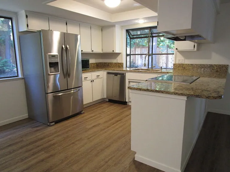 1009 Chippewa St — Photo 4