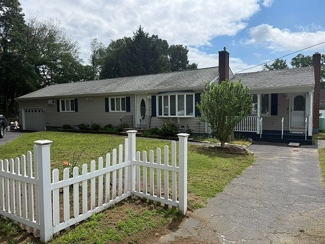 1st image of 93 Golf Ave