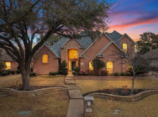 916 Riviera Dr, Mansfield, TX 76063