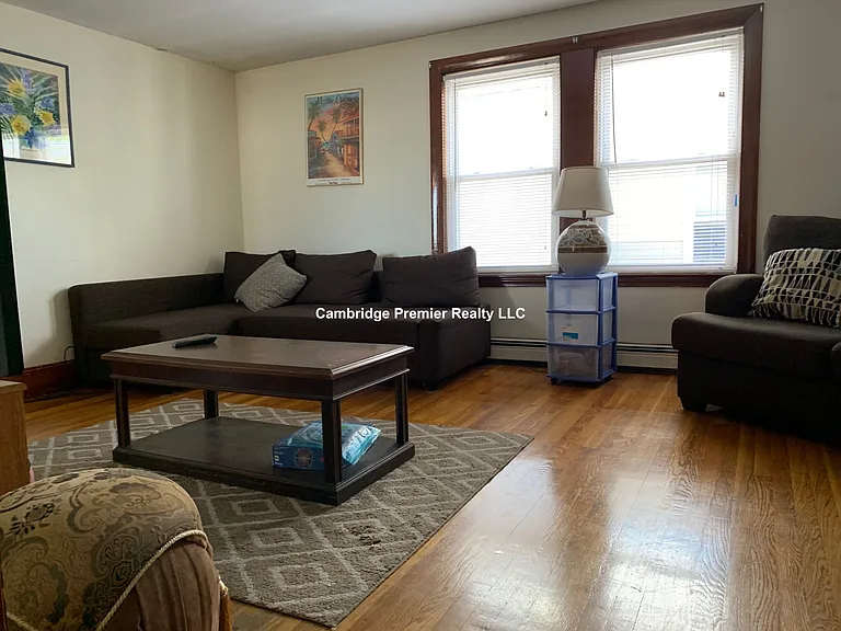 33 Everett Ave #2 — Photo 4