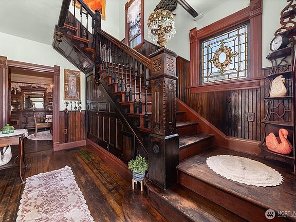 4th image of 103 E Broadway Avenue