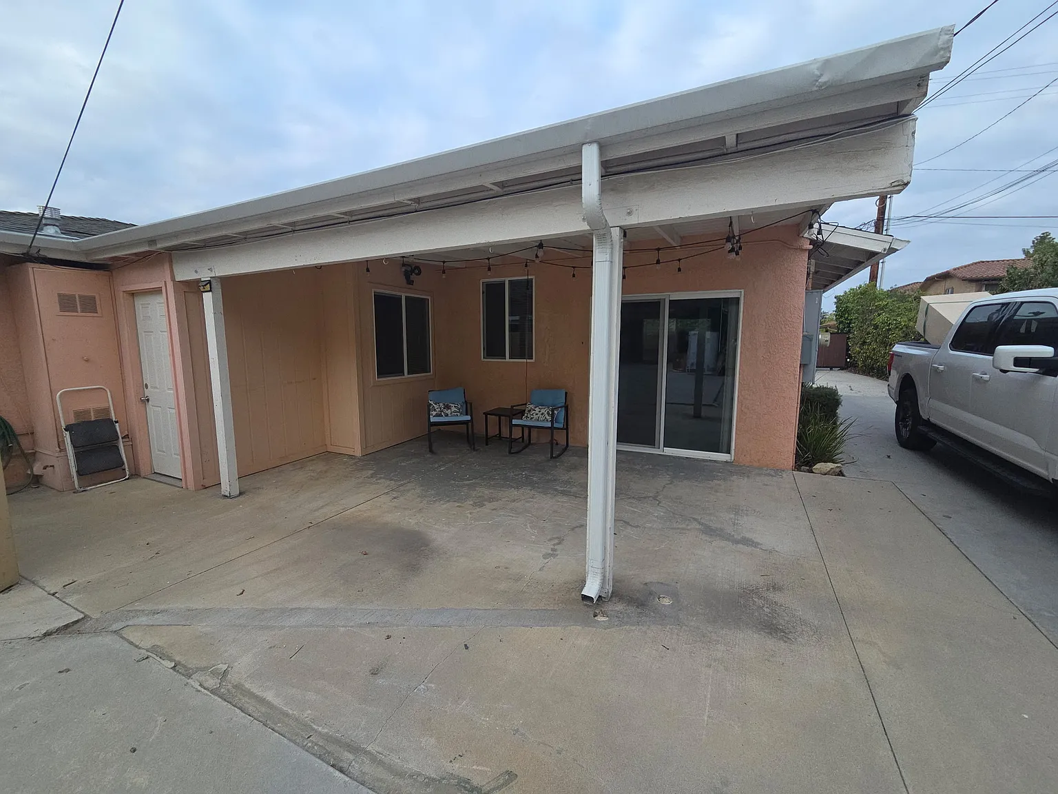 2 bed, 1000 sqft, $2,600 — Photo 3