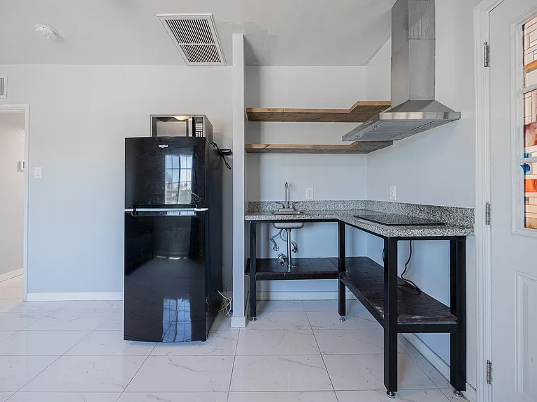 4001 N 15th Avenue, Phoenix Az — Photo 8