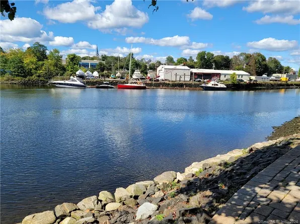 1 Daskams Ln Unit 1B, Norwalk, CT 06851