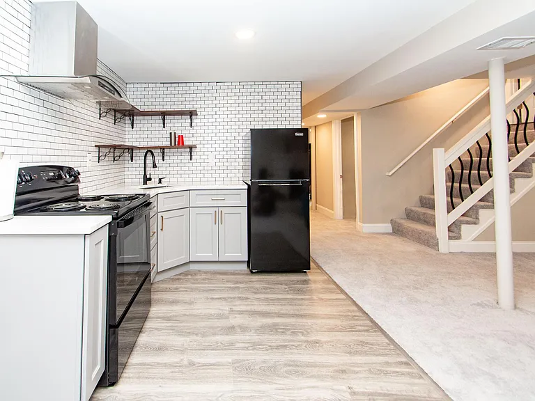 11 Arthur Dr W — Photo 17