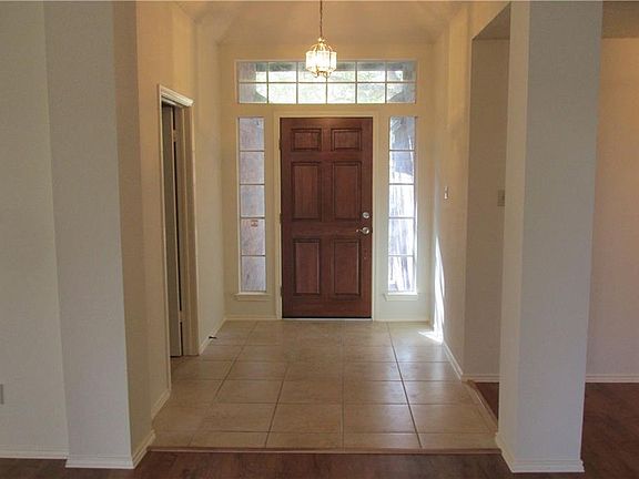 2nd image of 4200 Aldama Dr