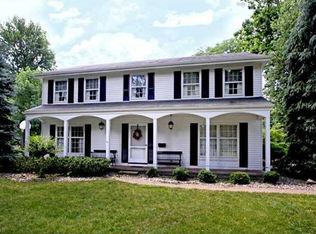 3411 Shakespeare Ln, Toledo, OH 43615