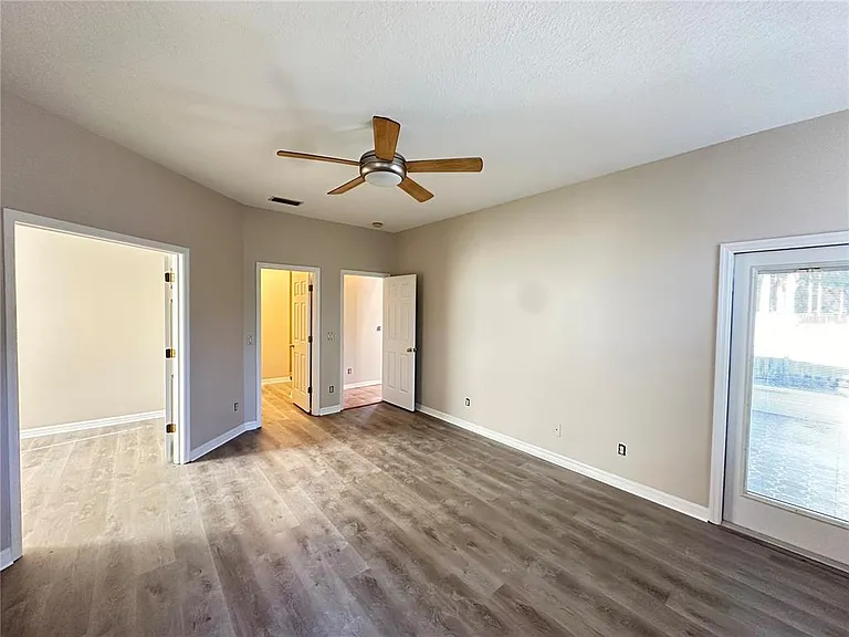 8037 Moccasin Trail Dr — Photo 17