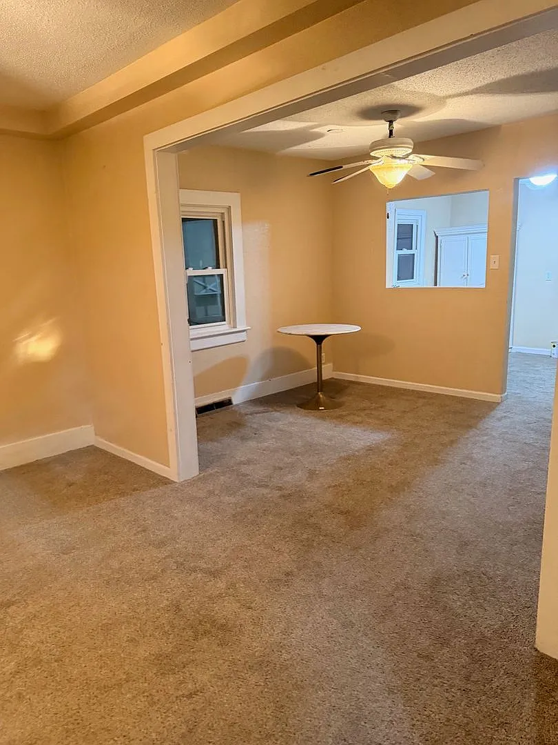 Large Home For Rent — Photo 4