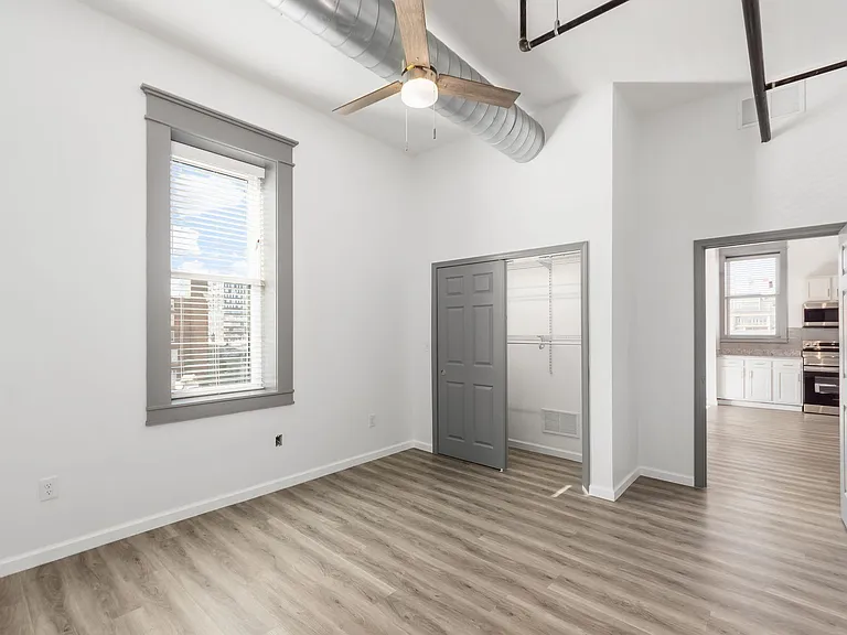 218 E Main St #3A — Photo 7
