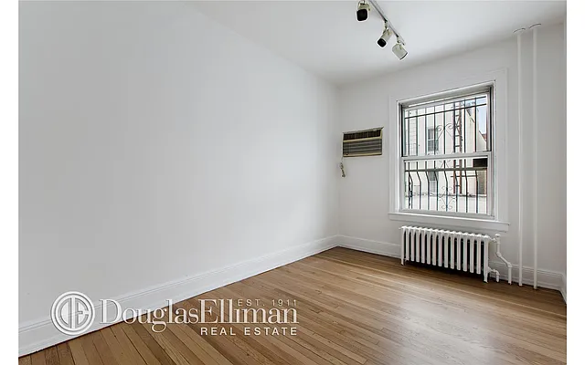 Rented by Douglas Elliman | media 18