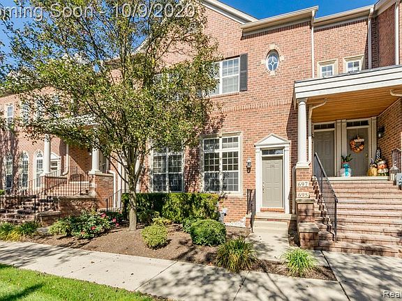 2nd image of 695 River Park Village Blvd #1