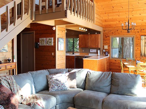 4th image of 5179 NE Ponderosa Dr