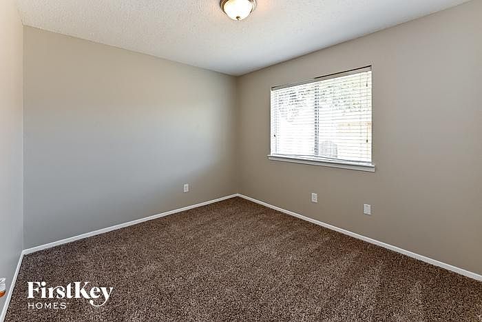 1st image of 10810 Forest Leaf Dr