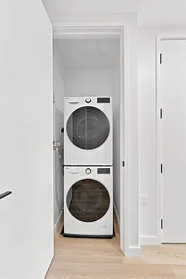 Laundry, photo 1