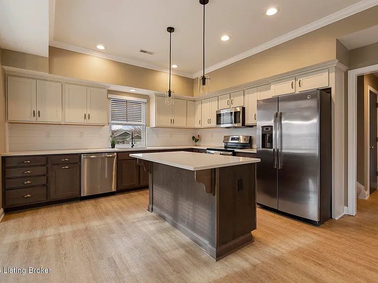 1802 Faith Ave — Photo 5