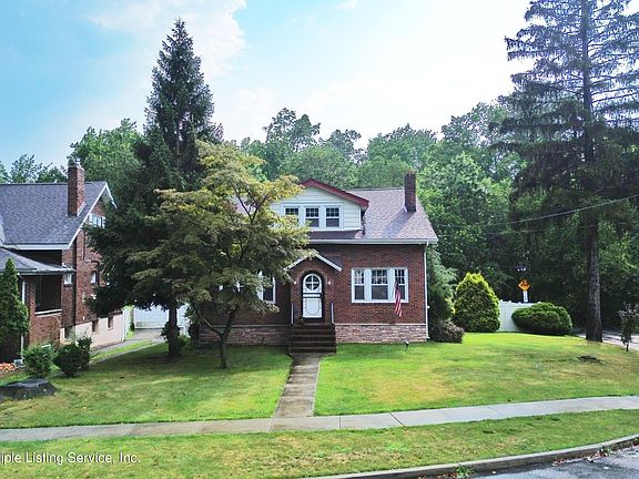 2nd image of 80 Jefferson Blvd