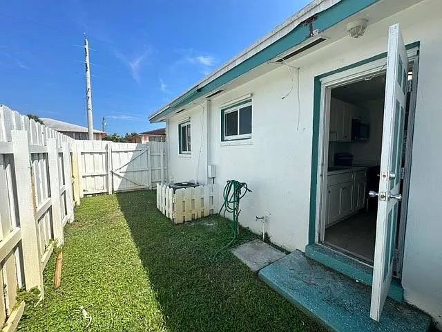 5911 NE 18th Ave — Photo 24