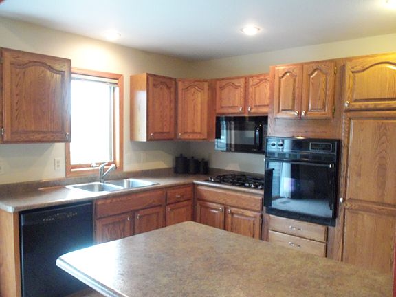 2nd image of 1067 Mihill Ave