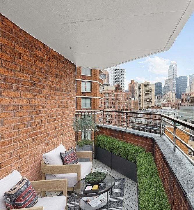 1st image of 470 2nd Ave APT 5C