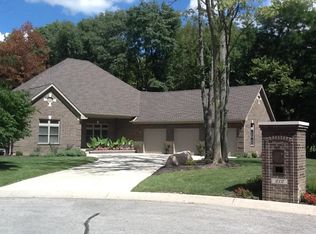 212 N Pineridge Ct, Muncie, IN 47304