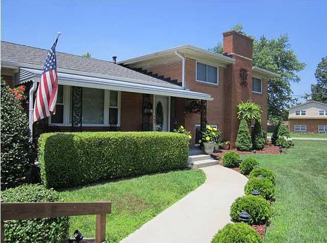1st image of 8316 Seaforth Dr