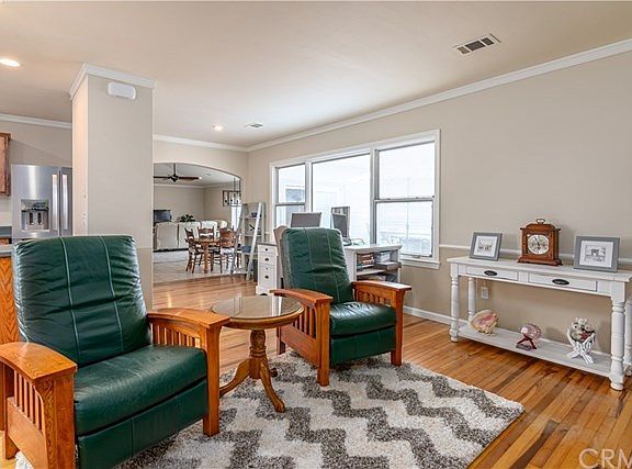 4th image of 2437 Ironwood Ave