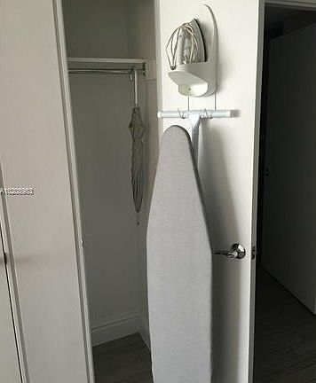 4th image of 1100 West Ave #603