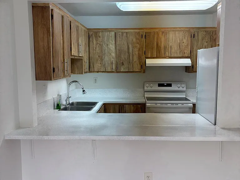 9301 SW 92nd Ave #C308 — Photo 5