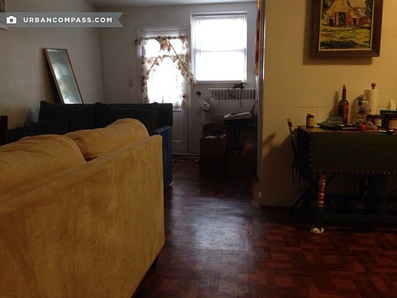 3rd image of 3212 47th St #1