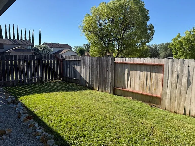 2556 Sabre Ct — Photo 13
