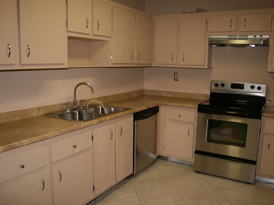 1st image of 1465 NE 123rd St APT 303