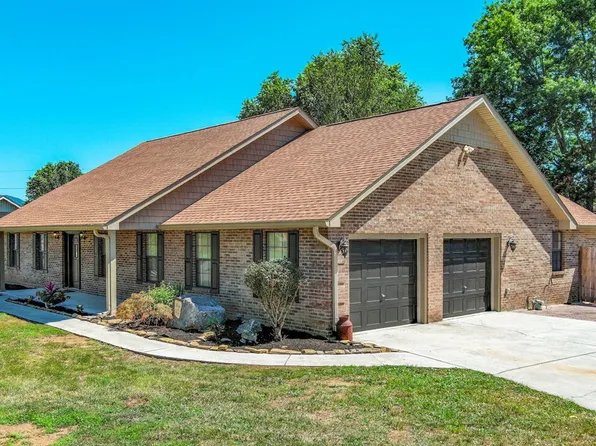 1291 Coventry Ct, Maryville, TN 37803