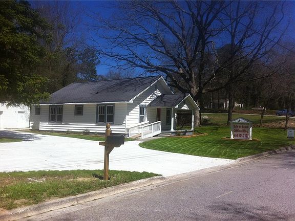 2nd image of 971 NE Lanier Ave