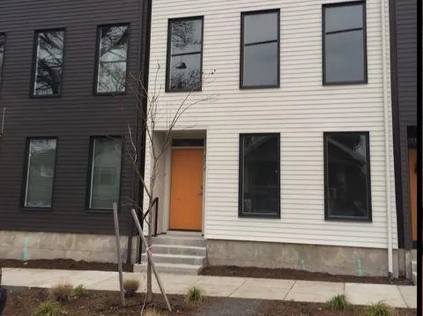 1604 SE Claybourne St, Portland, OR 97202